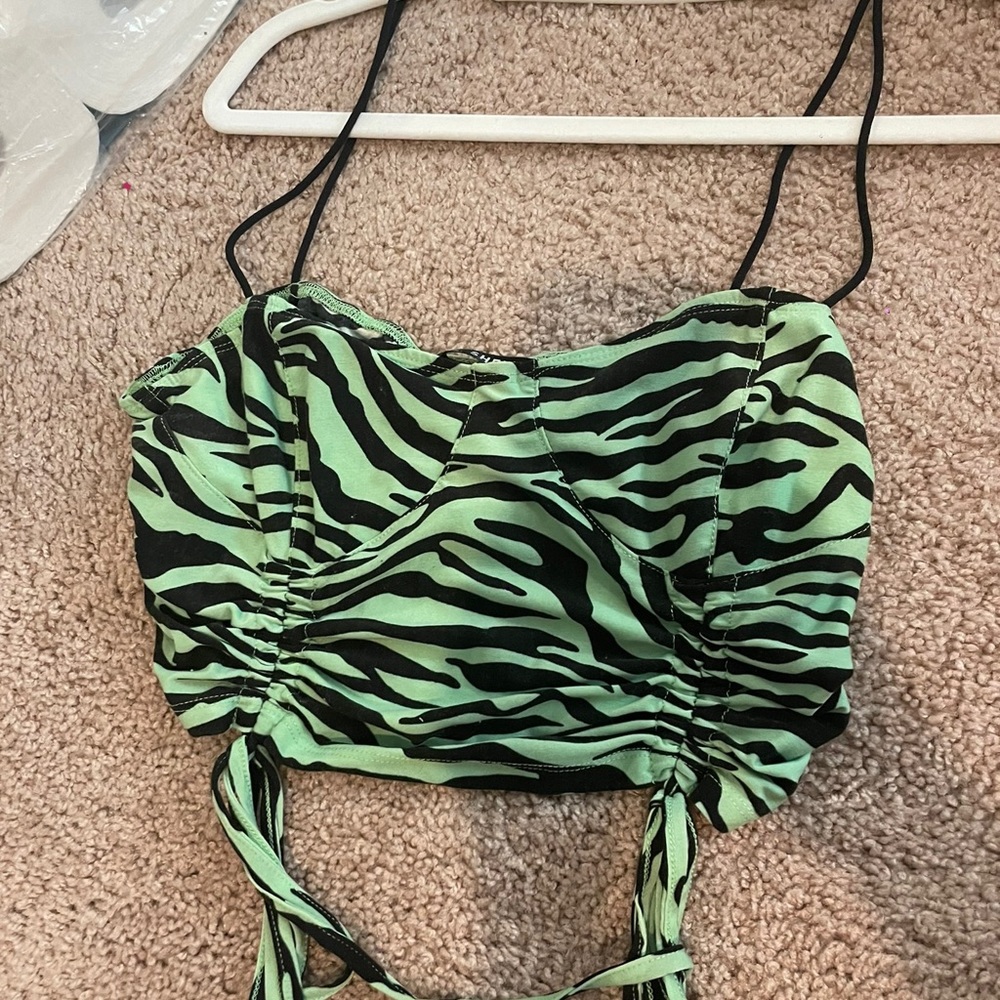Cute shein crop top